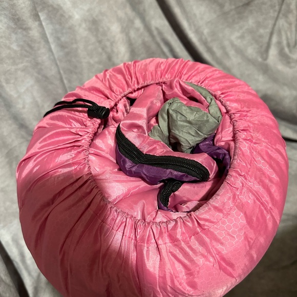 Oaskys Pink Sleeping Bag with Carry Bag - Picture 4 of 5